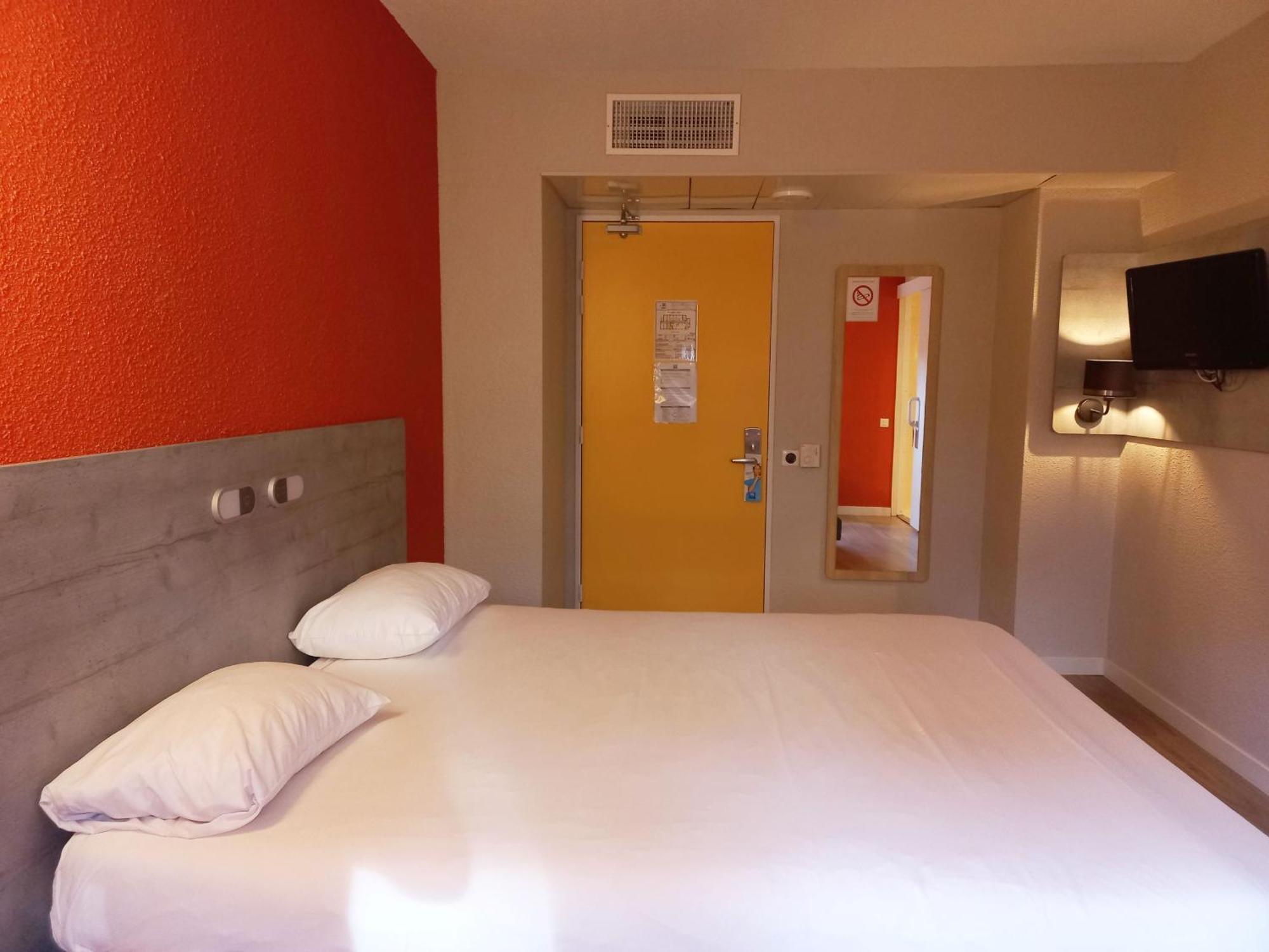 Ibis Budget Saint-Brieuc Yffiniac Экстерьер фото