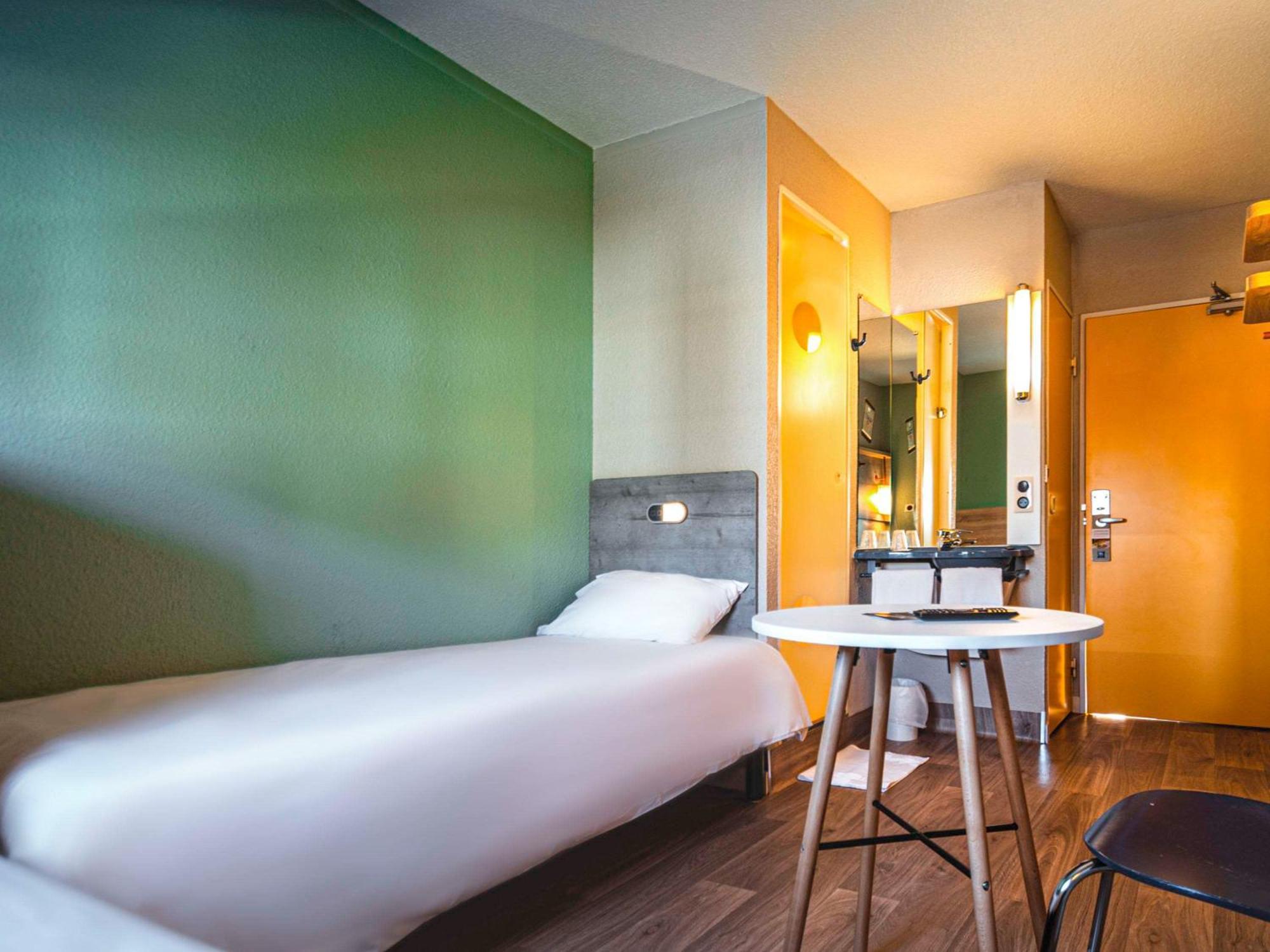 Ibis Budget Saint-Brieuc Yffiniac Экстерьер фото